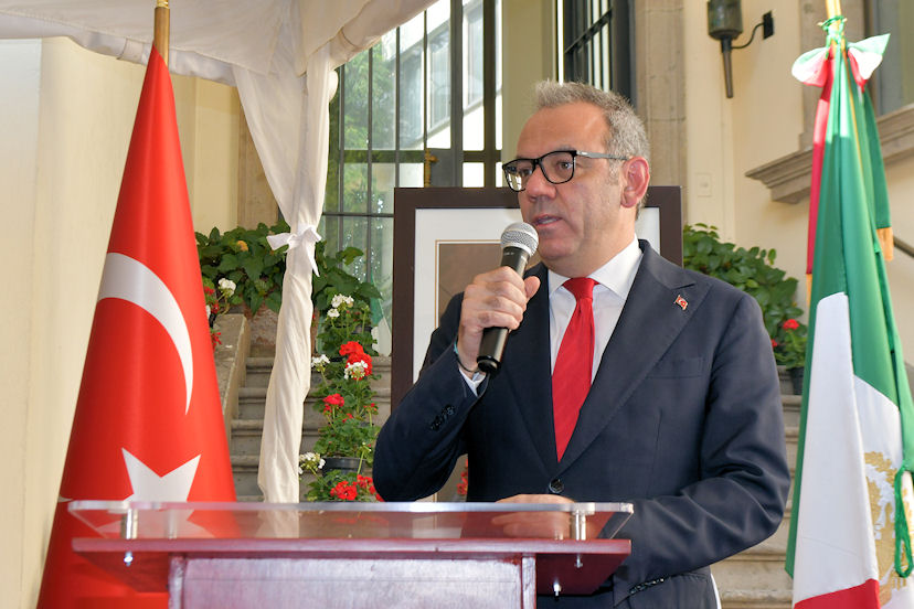 Tahsin Timur Söylemez, embajador de Turquía
