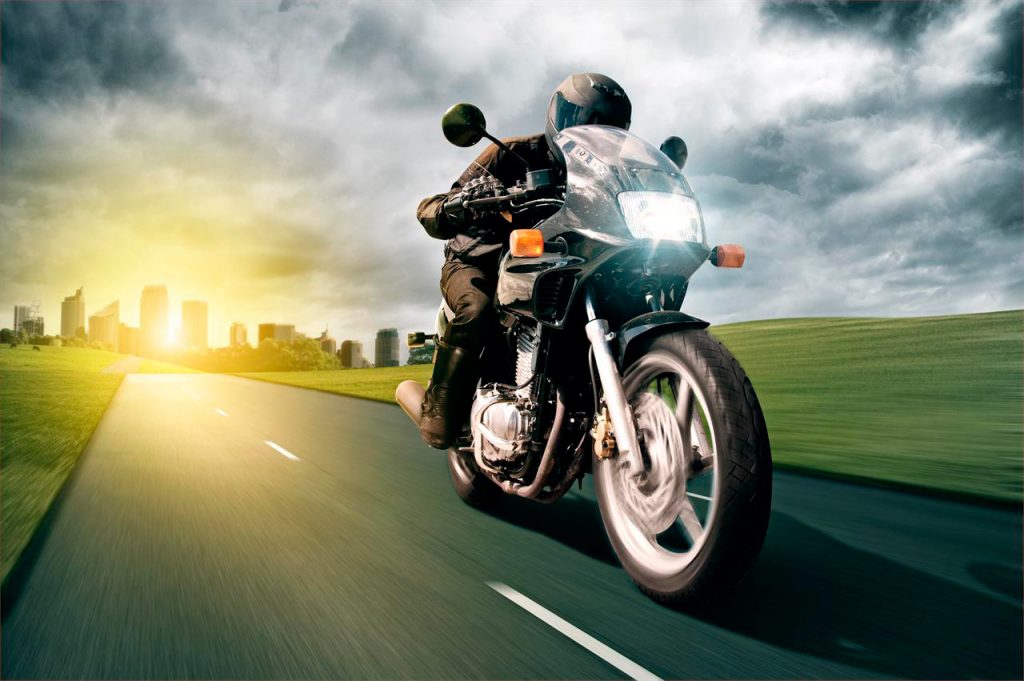 ¿Conoces el decálogo de conducción para motociclistas?