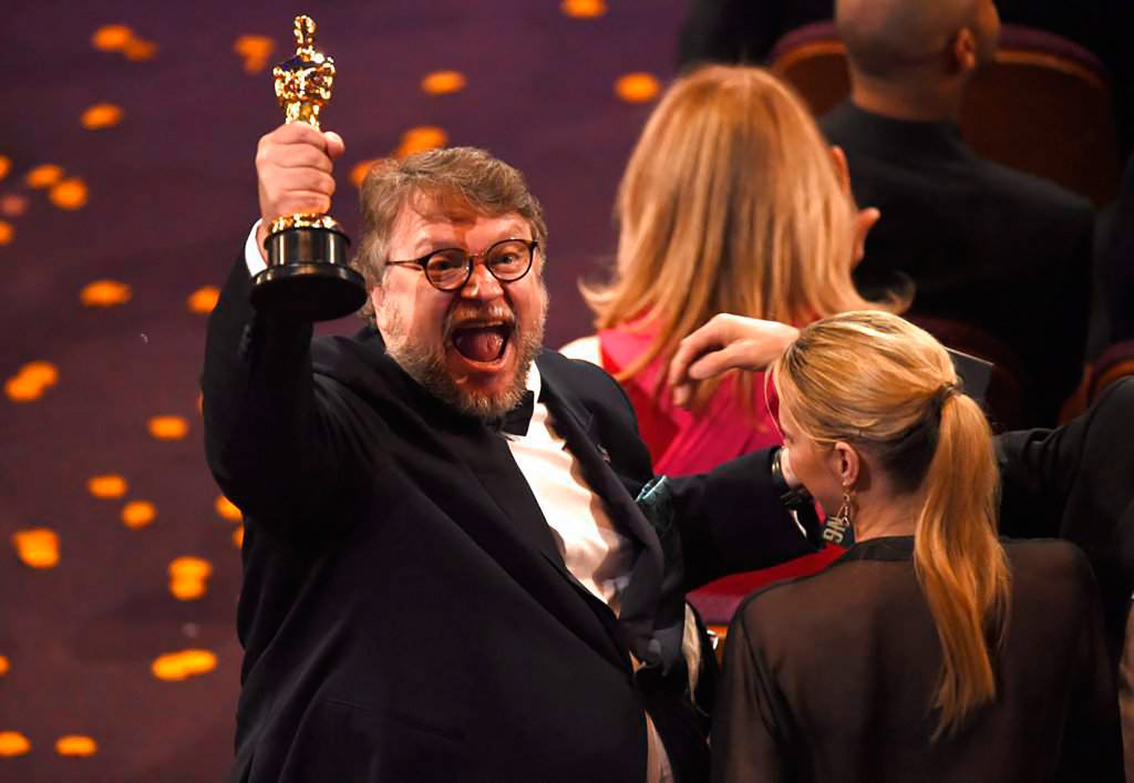 Guillermo del Toro, triunfador de la noche con su película La forma del agua
