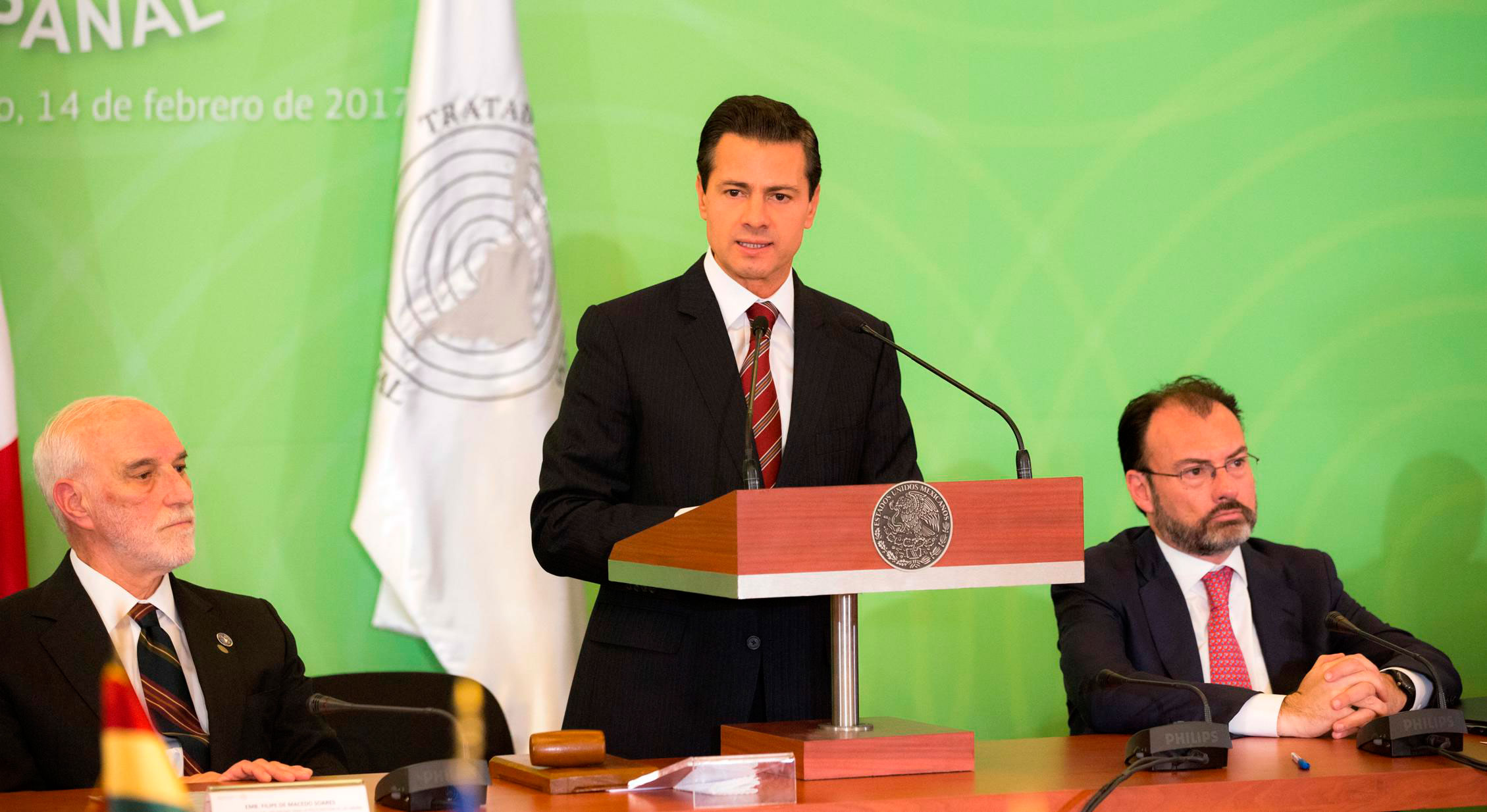 El presidente Enrique Peña Nieto agradeció a los pueblos de América Latina y el Caribe su apoyo frente a Estados Unidos