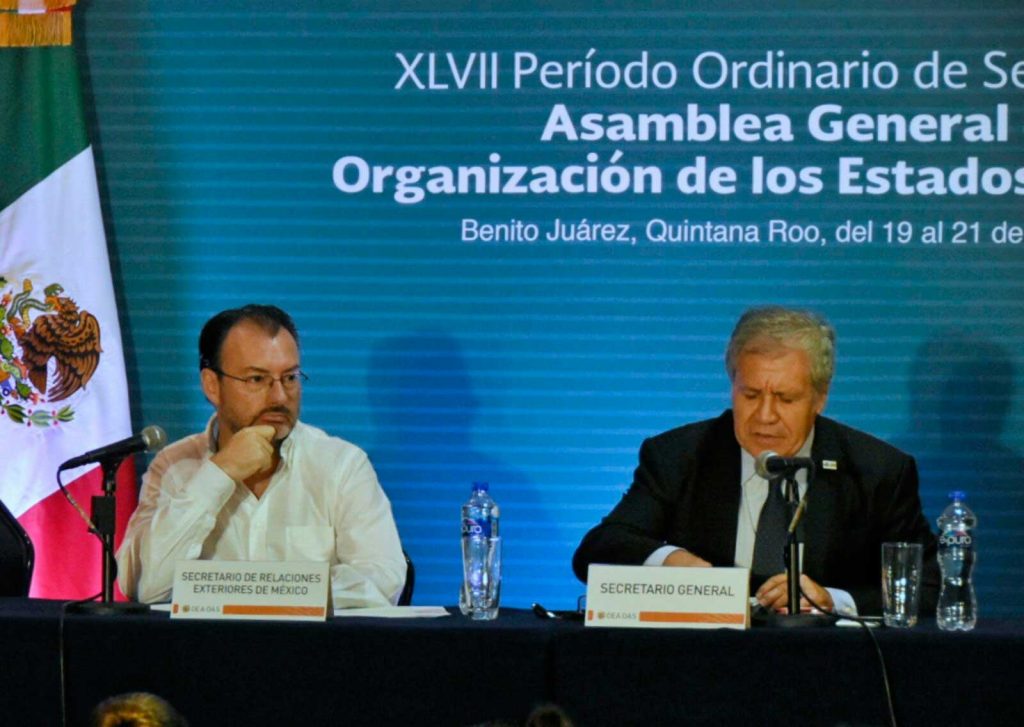 El secretario de Relaciones Exteriores de México, Luis Videgaray, y el secretario general de la OEA, Luis Almagro