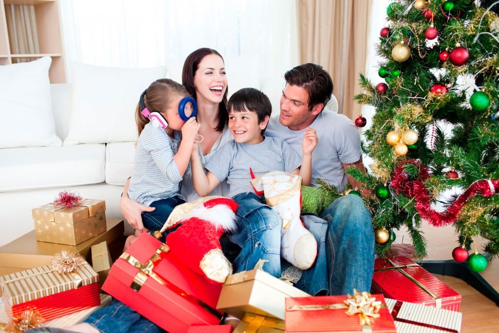 Reflexión de Navidad: los padres trabajan para sus hijos pero casi no están con ellos