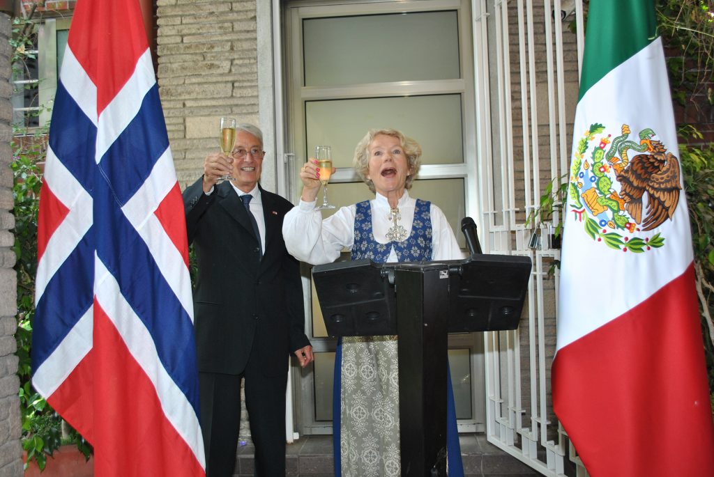 Jean-Pierre Allex-Lyoudi y su esposa, Merethe Nergaard, embajadora de Noruega. Foto: Revista Protocolo Copyright©